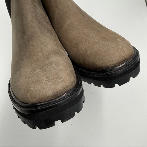 NEW Everlane Mushroom Suede Leather Lug Sole Chelsea Bootie in Size 7.5 - Picture 4 of 12